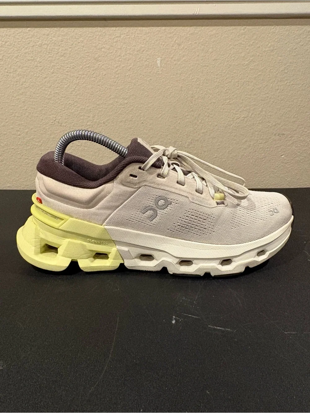 On Cloudflyer 5 Running Shoe Pearl/Hay  Women's Sz 7.5 New Insoles Fast Shipping